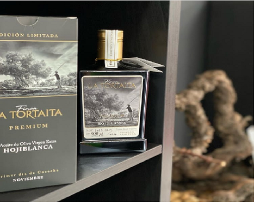 Free HTML5 Bootstrap Template by FreeHTML5.co